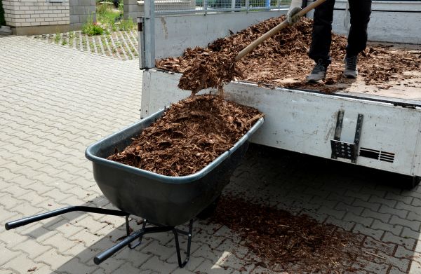 Bulk Mulch Delivery in Los Gatos