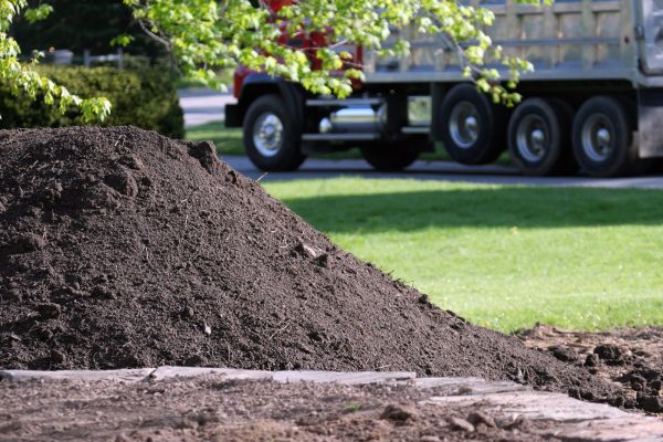 Yard Dirt Delivery in Los Gatos