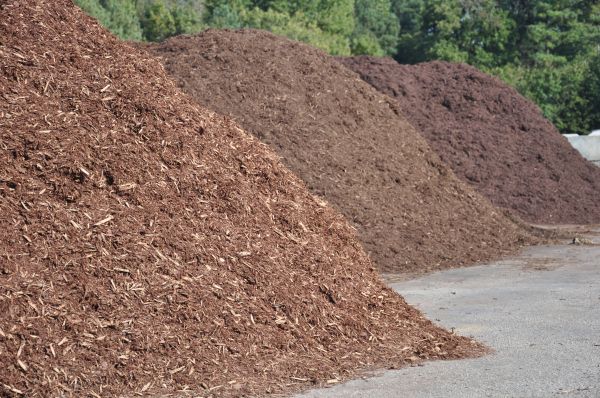 Brown Mulch Delivery in Los Gatos