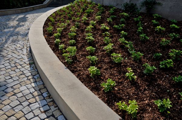 Commercial Mulching in Los Gatos